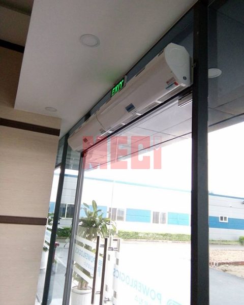 Quạt ngăn gió bên ngoài xâm nhập vào văn phòng